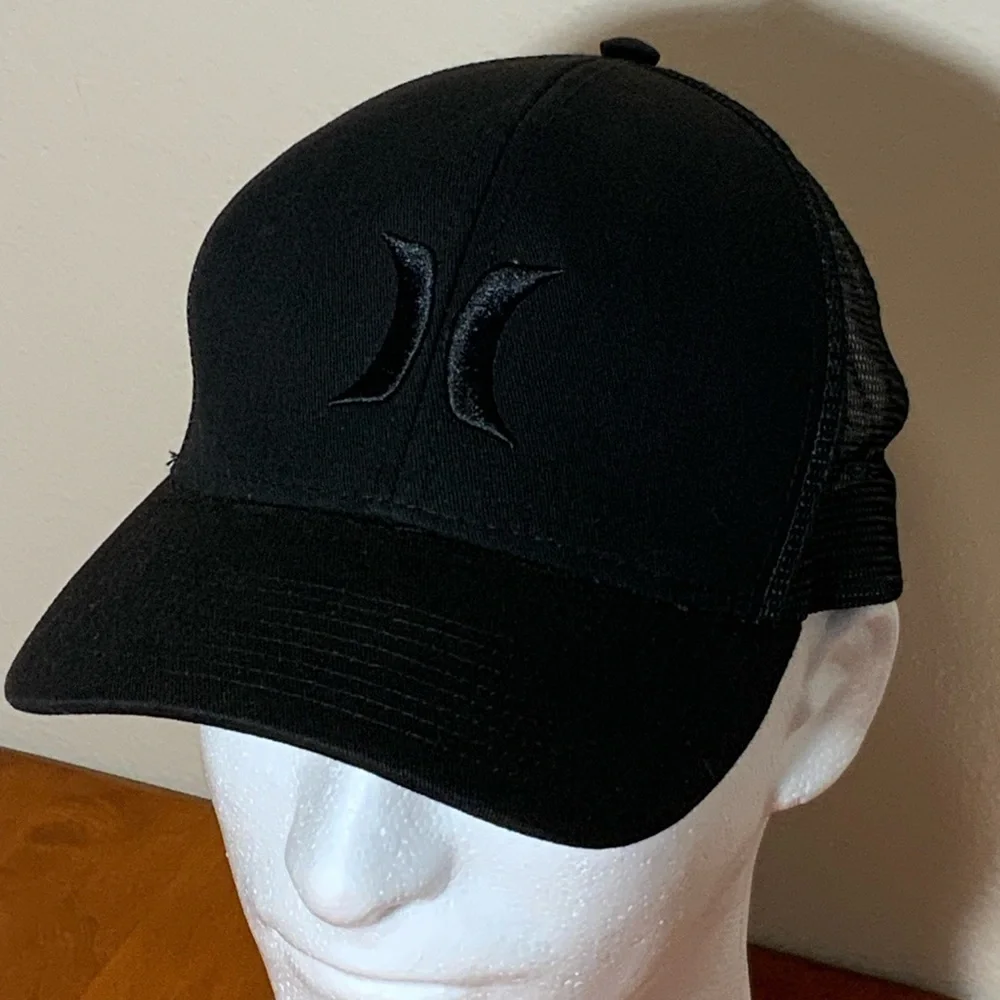 Hurley Black Trucker Hat Mesh Snapback Cap Tonal Logo Surf Skate